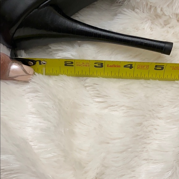 Sexy Black Stiletto Heels - Picture 3 of 4